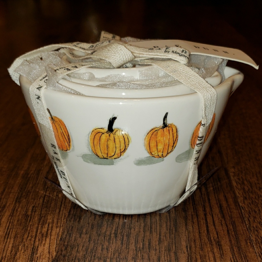 Rae Dunn Pumpkin's Measuring Cups